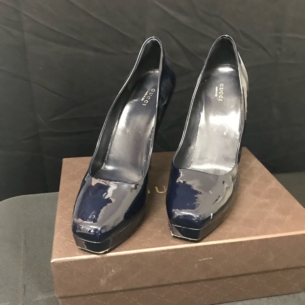 Patent leather blue Gucci shoes